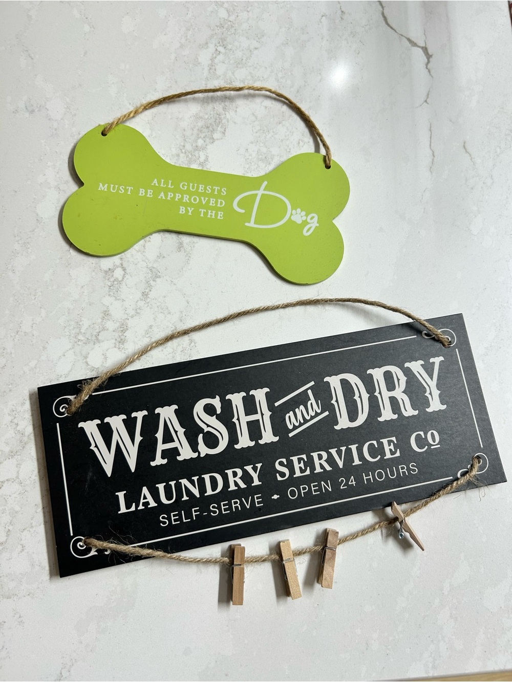 🐶🧺2 decorative home accent signs